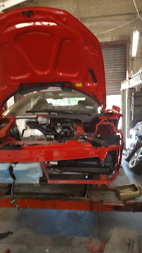 D V Auto Body - Photo 5 - Car repair in Newark, NJ, Newark