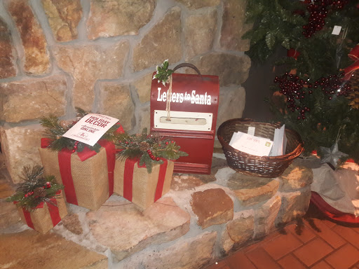 American Restaurant «Cracker Barrel Old Country Store», reviews and photos, 1520 E Hwy 50, Clermont, FL 34711, USA