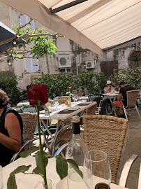 Atmosphère du Restaurant MaThyS à Saint-Florent - n°2