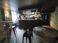 Atmosphère du Restaurant Le Black Dog Pub à Saint-Aignan - n°14