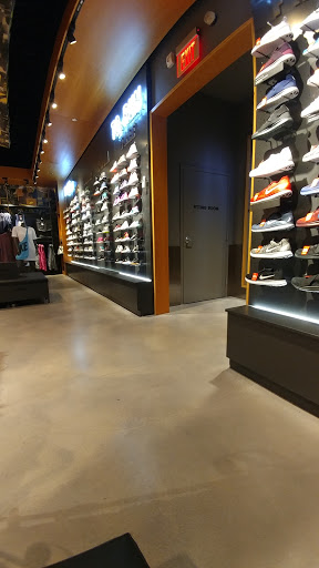 Shoe Store «Finish Line», reviews and photos, 4200 Conroy Rd #120, Orlando, FL 32839, USA