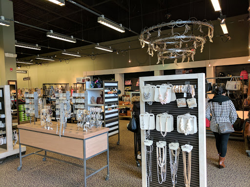 Shoe Store «DSW Designer Shoe Warehouse», reviews and photos, 635 E Boughton Rd, Bolingbrook, IL 60440, USA