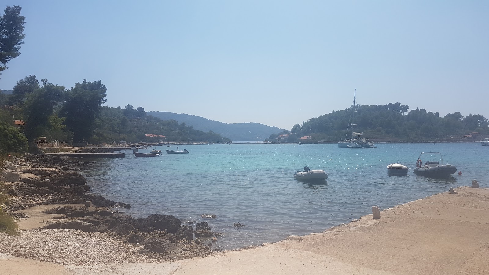 Photo de Fuza beach avec plusieurs baies minuscules