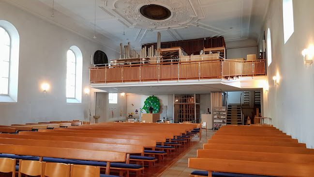 Rezensionen über Reformierte Kirche Neuhausen am Rheinfall in Schaffhausen - Kirche