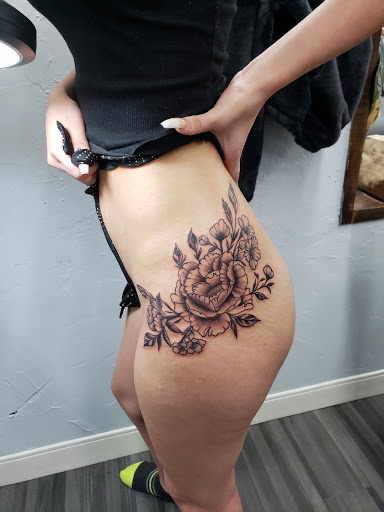 Tattoo Shop «Funhouse Tattoo», reviews and photos, 1453 Garnet Ave, San Diego, CA 92109, USA