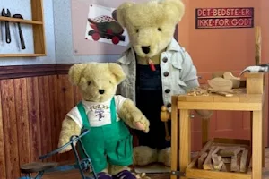 Teddy Bear Art Museum image
