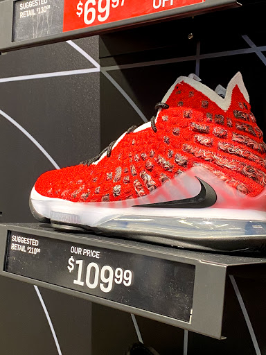 Sporting Goods Store «Nike Factory Store», reviews and photos, 5050 Factory Shops Blvd #905, Castle Rock, CO 80108, USA