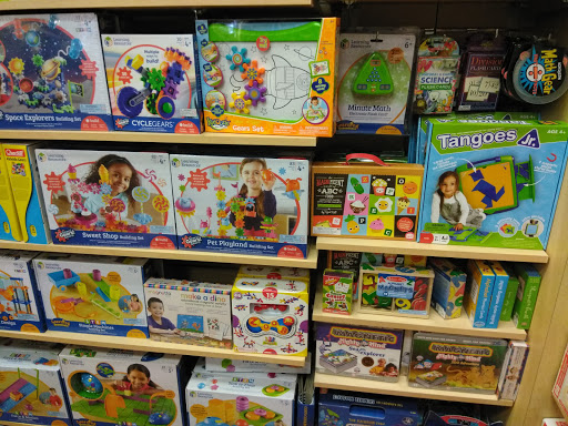 Toy Store «Piccolo Mondo Toys», reviews and photos, 12345 SW Horizon Blvd, Beaverton, OR 97007, USA