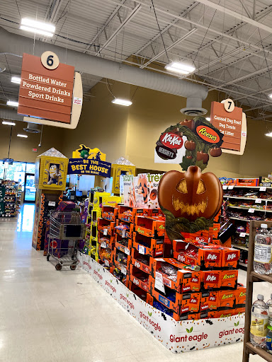 Supermarket «Giant Eagle Supermarket», reviews and photos, 21593 Lorain Rd, Fairview Park, OH 44126, USA