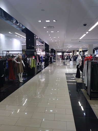 Shopping Mall «The Shops at Chestnut Hill», reviews and photos, 199 Boylston St, Chestnut Hill, MA 02467, USA