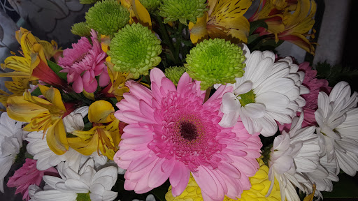 Florist «Fleur De Lis Artistry In Flowers», reviews and photos, 720 S Weymouth Ave, San Pedro, CA 90732, USA