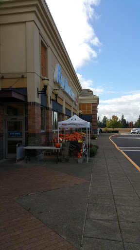 Grocery Store «Albertsons», reviews and photos, 615 Keck Dr, McMinnville, OR 97128, USA