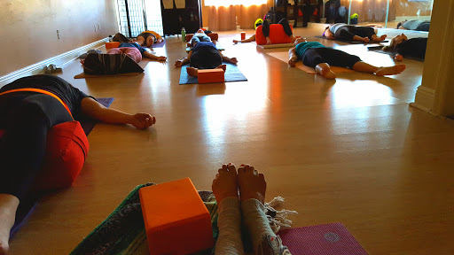 Hanaq Prana Yoga Wellness Center & Transform Academy
