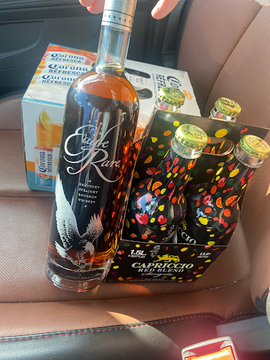 Liquor Store «Greenwood Liquor Center», reviews and photos, 2725 Post Rd, Warwick, RI 02886, USA