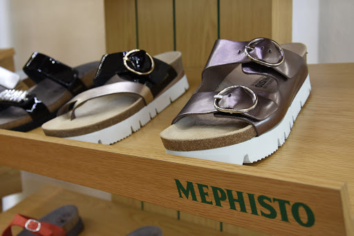 Shoe Store «Mephisto Scottsdale», reviews and photos, 7342 E Shea Blvd #104, Scottsdale, AZ 85260, USA