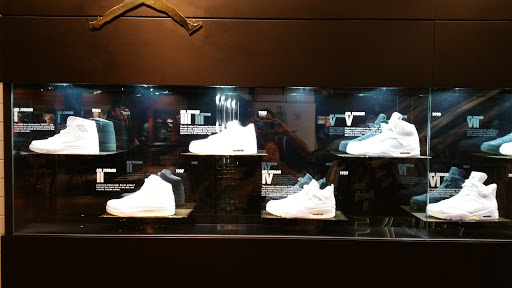 Computer Store «Apple The Forum Shops», reviews and photos, 3500 S Las Vegas Blvd, Las Vegas, NV 89109, USA