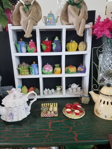 Florist «Around the Corner Florist», reviews and photos, 6003 Main St, Lula, GA 30554, USA