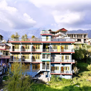 Oyo 12907 Hotel Isha Residency photo