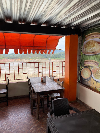 Restaurante Mirador del Lago N 1 - Cl. 32 # 31- 53, Guatape, Guatapé, Antioquia, Colombia