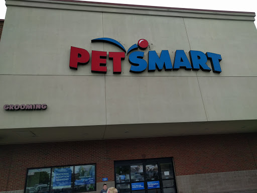 Pet Supply Store «PetSmart», reviews and photos, 5650 Mercury Dr, Dearborn, MI 48126, USA