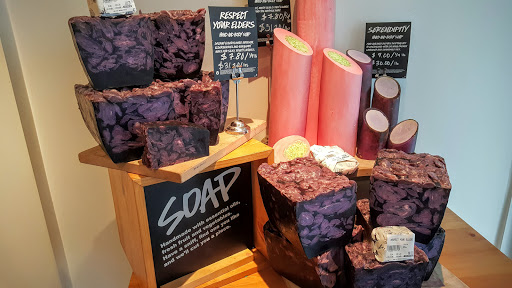 Cosmetics Store «Lush Cosmetics», reviews and photos, 316 King St B, Charleston, SC 29401, USA