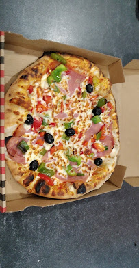 Plats et boissons du Pizzeria Allo Pizza Le Chesnay - n°15