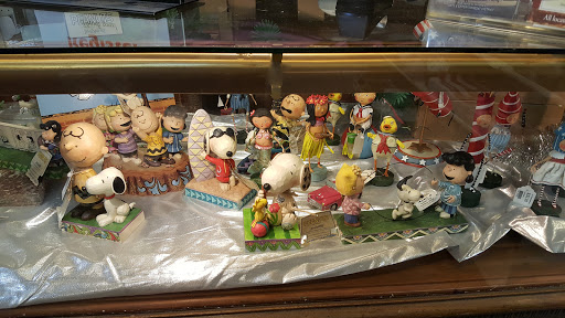 Christmas Store «Tannenbaum Christmas Shop», reviews and photos, 1007 Howard St, Omaha, NE 68102, USA