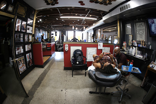 Tattoo Shop «Dallas Tattoo & Arts Company», reviews and photos, 2712 Live Oak St, Dallas, TX 75204, USA