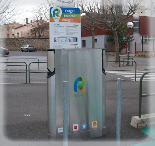 Borne de recharge de véhicules électriques SDEE Pyrénées-Orientales Charging Station Thuir
