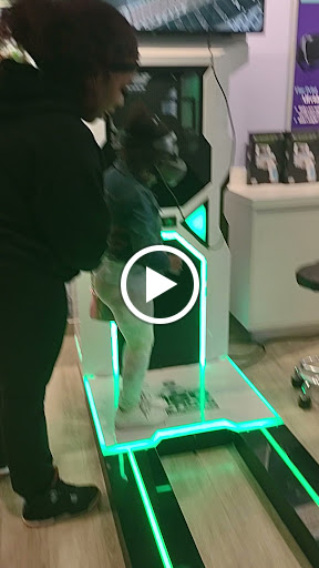 Movie Theater «AMC Bay Plaza Cinema 13», reviews and photos, 2210 Bartow Ave, Bronx, NY 10475, USA