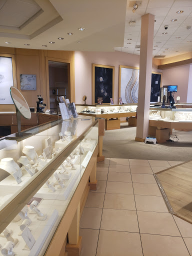 Jewelry Store «Jared The Galleria of Jewelry», reviews and photos, 567 E Townline Rd, Vernon Hills, IL 60061, USA