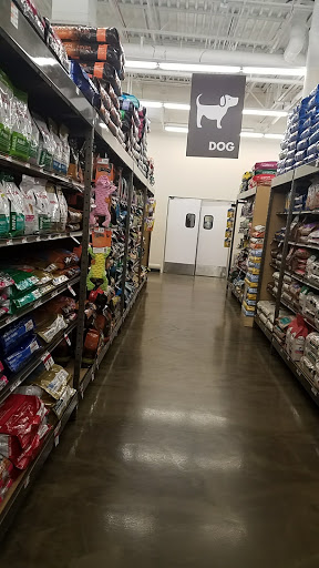 Pet Supply Store «Pet Supplies Plus», reviews and photos, 1970 Portage Trail, Cuyahoga Falls, OH 44223, USA