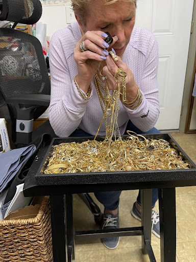 Diamond Buyer «Dover Jewelry & Pawn Exchange», reviews and photos, 558 N Dupont Hwy, Dover, DE 19901, USA