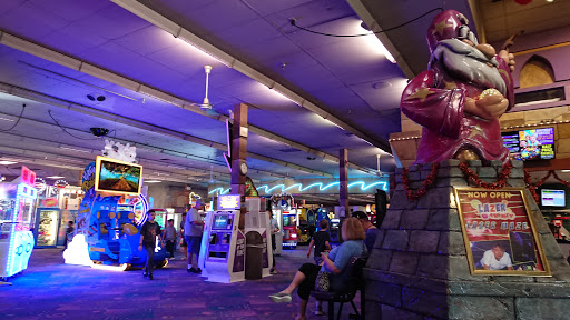Amusement Center «Enchanted Castle Family Entertainment Complex and Restaurant», reviews and photos, 1103 S Main St, Lombard, IL 60148, USA