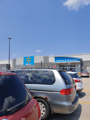 Department Store «Walmart Supercenter», reviews and photos, 150 Smith Rd, St Charles, IL 60174, USA