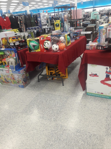 Clothing Store «Ross Dress for Less», reviews and photos, 10700 MacArthur Blvd, Oakland, CA 94605, USA