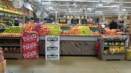 Grocery Store «Fresh Thyme Farmers Market- Lafayette», reviews and photos, 220 S Creasy Ln, Lafayette, IN 47905, USA