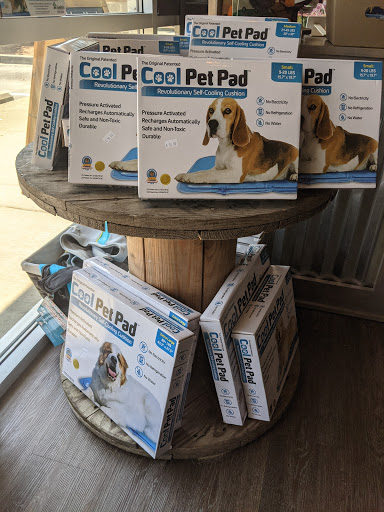 Pet Supply Store «Petapoluza Pet Supply & Grooming», reviews and photos, 114 N 36th St, Seattle, WA 98103, USA