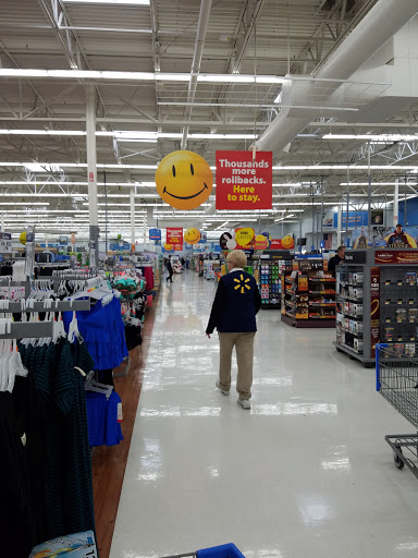 Department Store «Walmart Supercenter», reviews and photos, 4115 E Lincoln Way, Sterling, IL 61081, USA