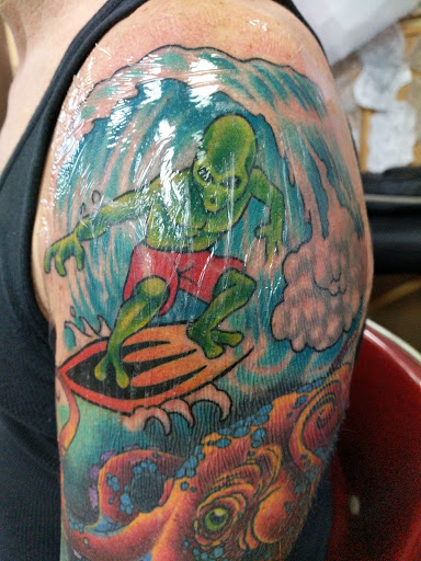 Tattoo Shop «The Gilded Lily Tattoos», reviews and photos, 2429 Mission St C, Santa Cruz, CA 95060, USA