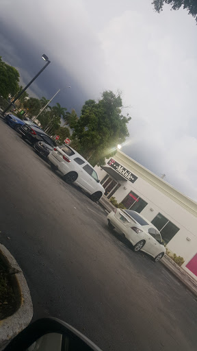 Cell Phone Store «T-Mobile», reviews and photos, 12603 Biscayne Blvd, North Miami, FL 33181, USA
