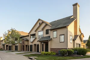 The Manor Homes of Arborwalk Apartments image