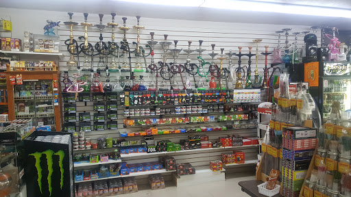 Tobacco Shop «2 Way Smoke Shop», reviews and photos, 7422 N 51st Ave, Glendale, AZ 85301, USA
