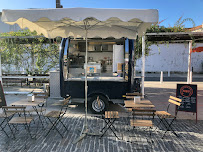 Atmosphère du Restaurant La Petite Cantine au Château d'Oléron (place du marché) à Le Château-d'Oléron - n°1