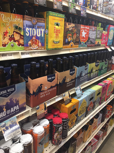 Liquor Store «Friar Tuck Beverage», reviews and photos, 1333 Savoy Plaza Ln, Savoy, IL 61874, USA