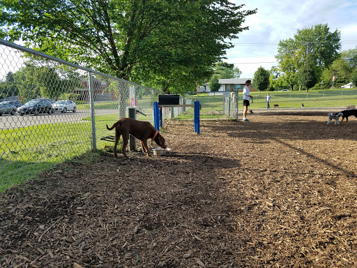 Dog Park «Bassett Creek Dog Park», reviews and photos, 32nd Ave N, Crystal, MN 55422, USA
