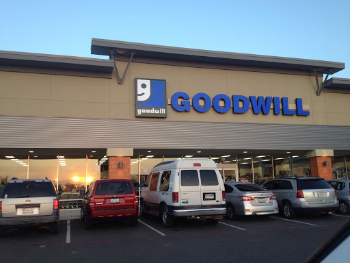 Goodwill - Palmhurst, 300 W Mile 3 Rd #101, Palmhurst, TX 78504, USA, 