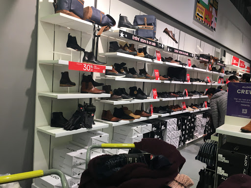 Shopping Mall «Great Lakes Crossing Outlets», reviews and photos, 4000 Baldwin Rd, Auburn Hills, MI 48326, USA