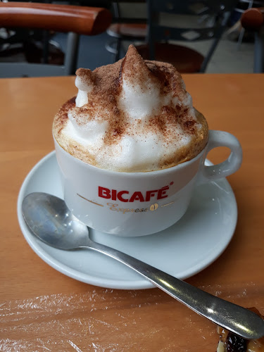 Reviews of Madeira Cafe 89 in London - Coffee shop