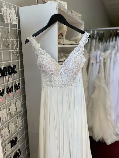 Bridal Shop «SGE Bridal Boutique», reviews and photos, 1020 N Hamilton Rd, Gahanna, OH 43230, USA